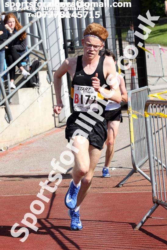 Mens under-17s  Northern 3 Stage Road Relay, SportsCity, Manchester. Photo: David T. Hewitson/Sports for All Pics